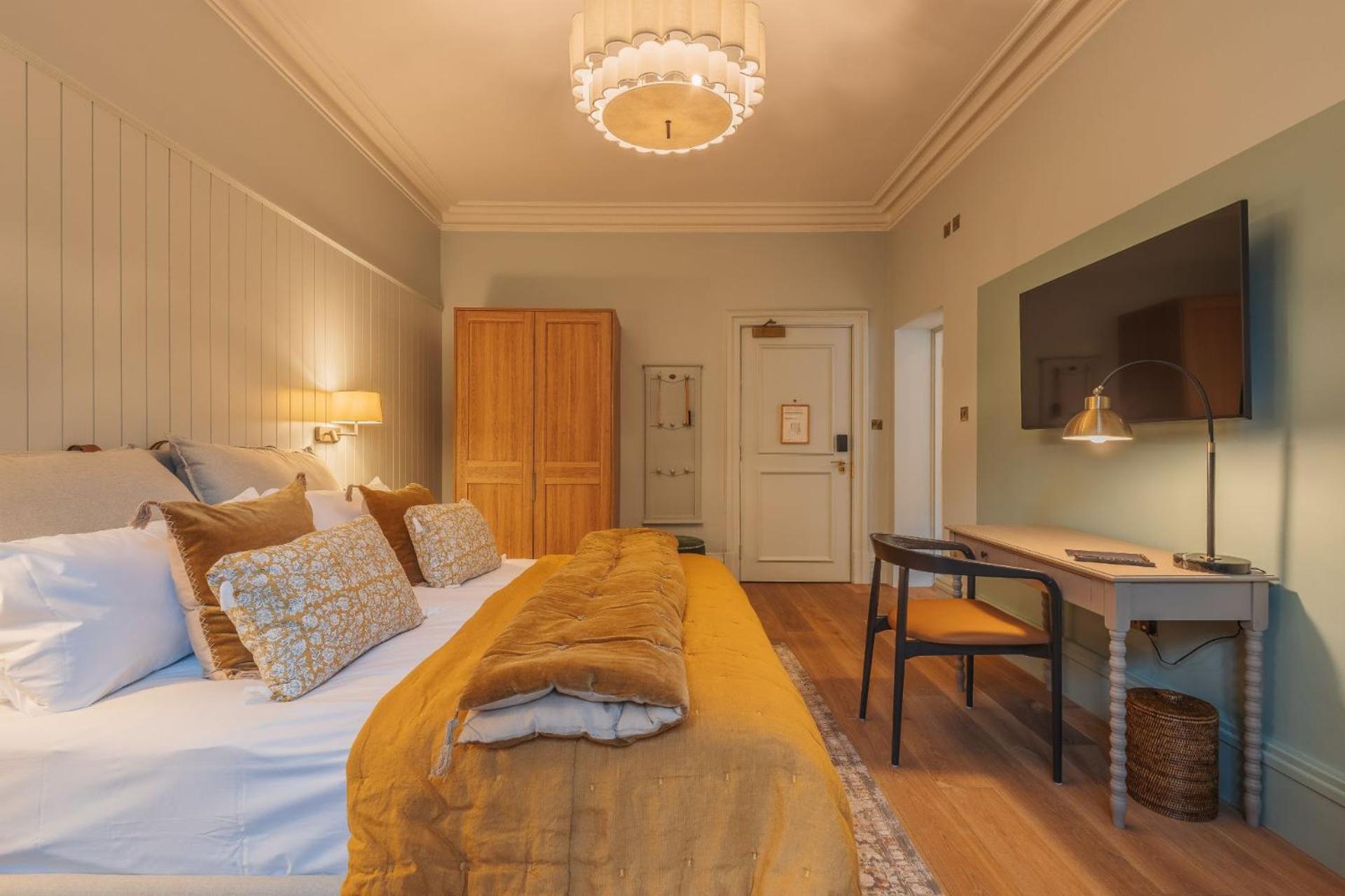 Pine Trees Hotel 피틀로크리 외부 사진